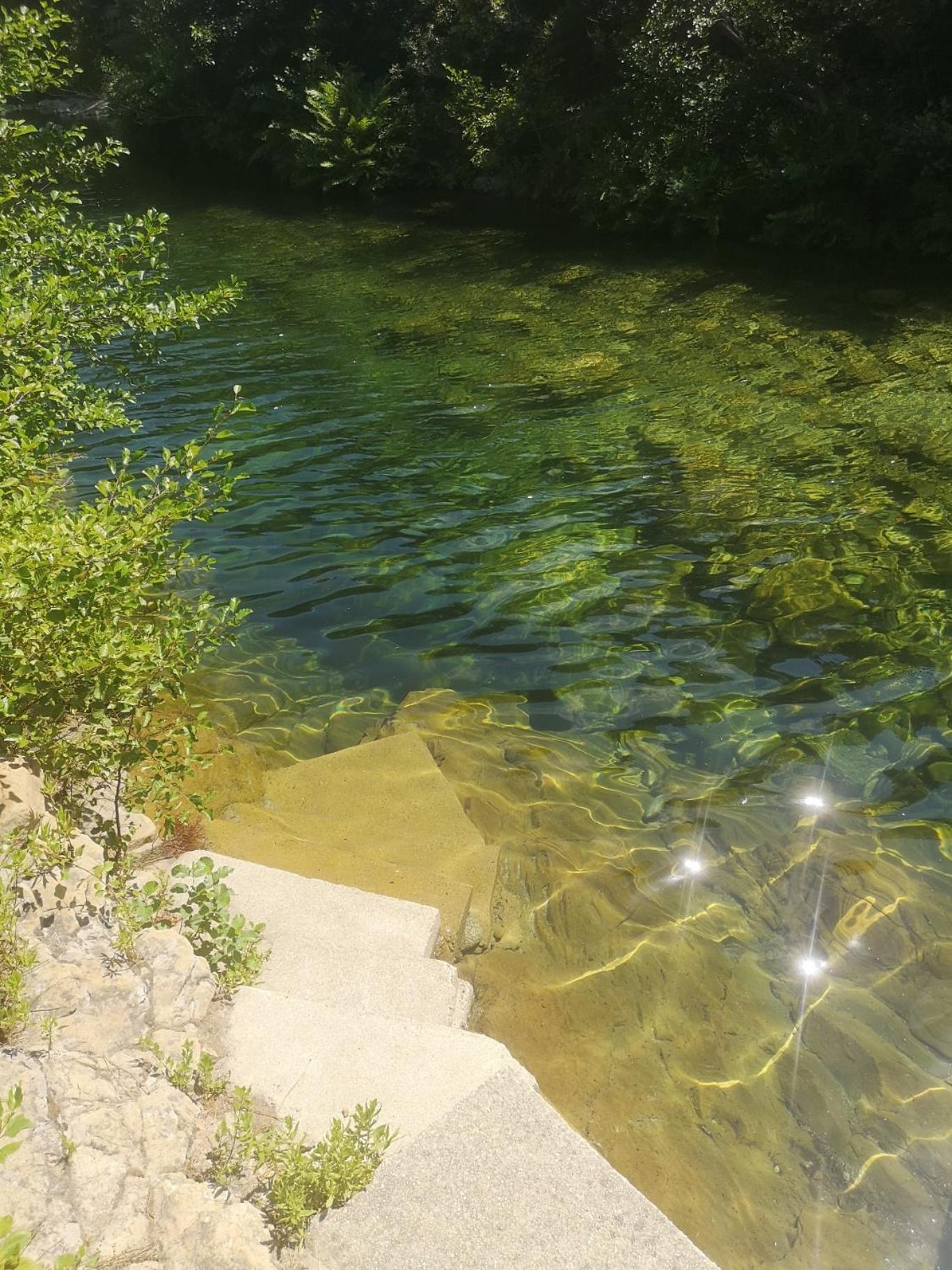 Villa Les Pieds Dans L'Eau Le Pont du Travo المظهر الخارجي الصورة